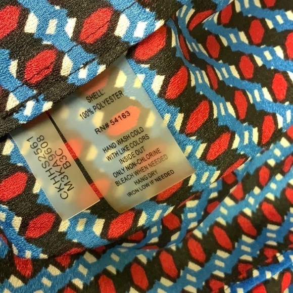 CALVIN KLEIN Long Sleeves Blouse. V Neck. Size L - Picture 5 of 5